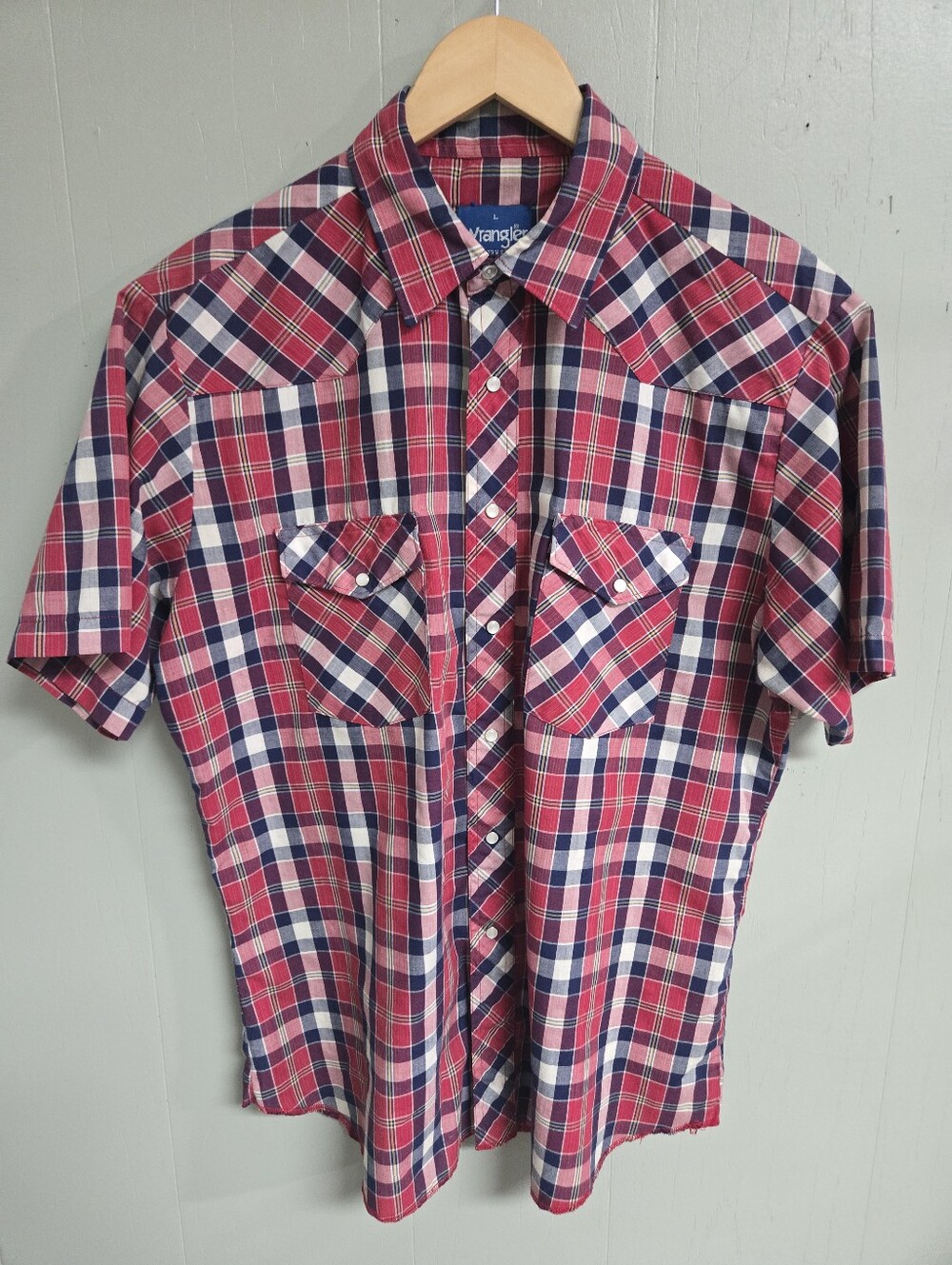Wrangler Shirt Mens L Red Plaid Cotton Button Up Short Sleeve Pockets Pearl Snap